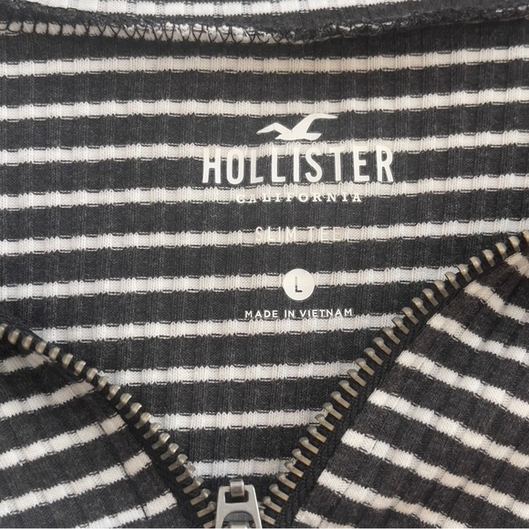 Hollister Ribbed Zip Front Long Sleeve Striped Slim Fit Top Black White Large - Picture 7 of 11